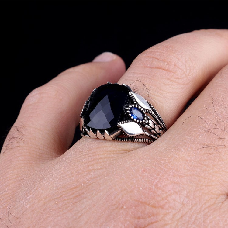 925 Zilveren Herenring met Donkerblauwe Steen