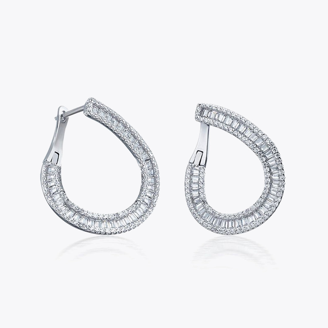 Zilveren luxe oorbellen 23x13mm met witte zirconia's DMNK001