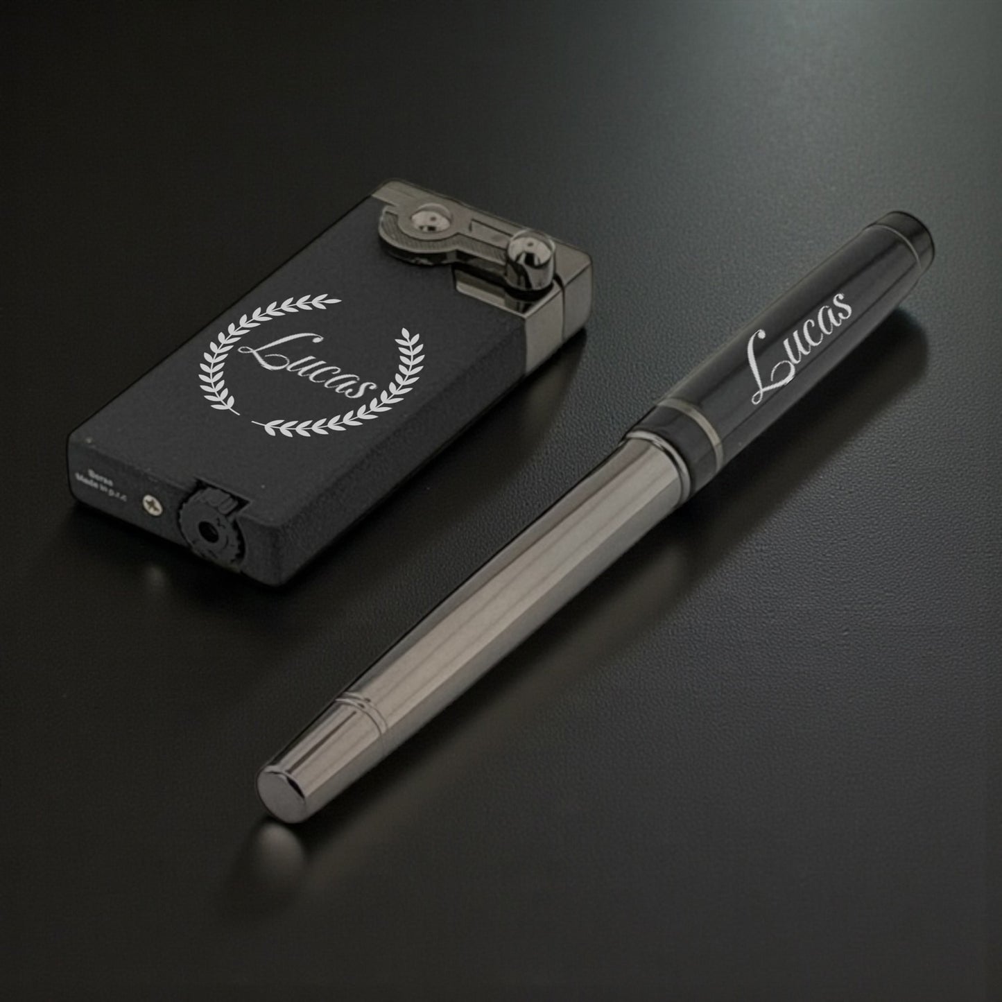 Gepersonaliseerde Pen & Navulbare Aansteker Set met Naam
