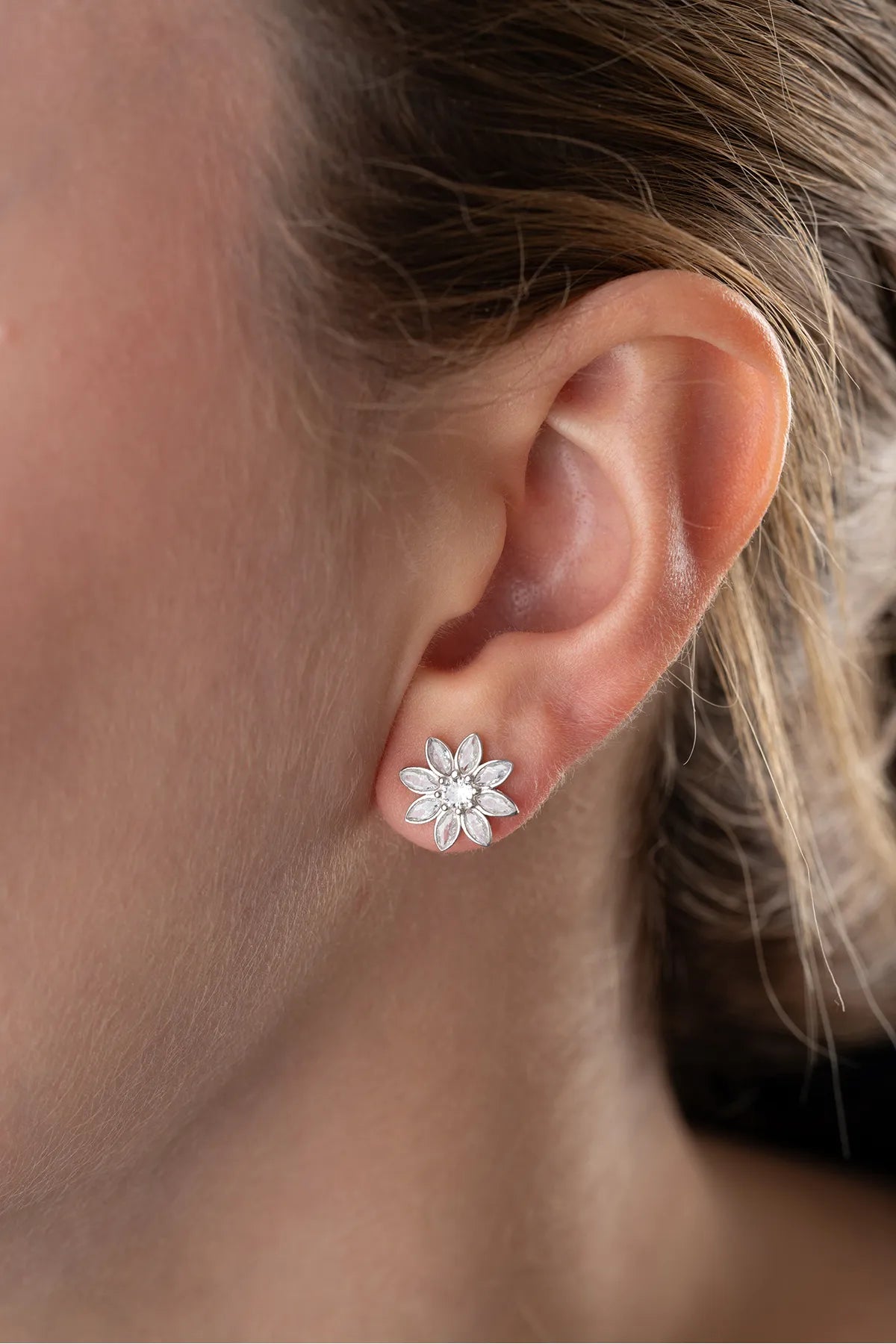 Lotus Shine Oorbellen – 925 Zilver