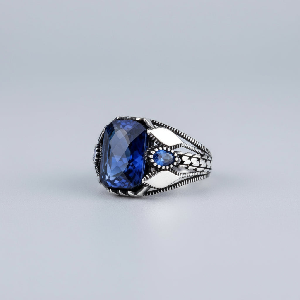 925 Zilveren Herenring met Donkerblauwe Steen