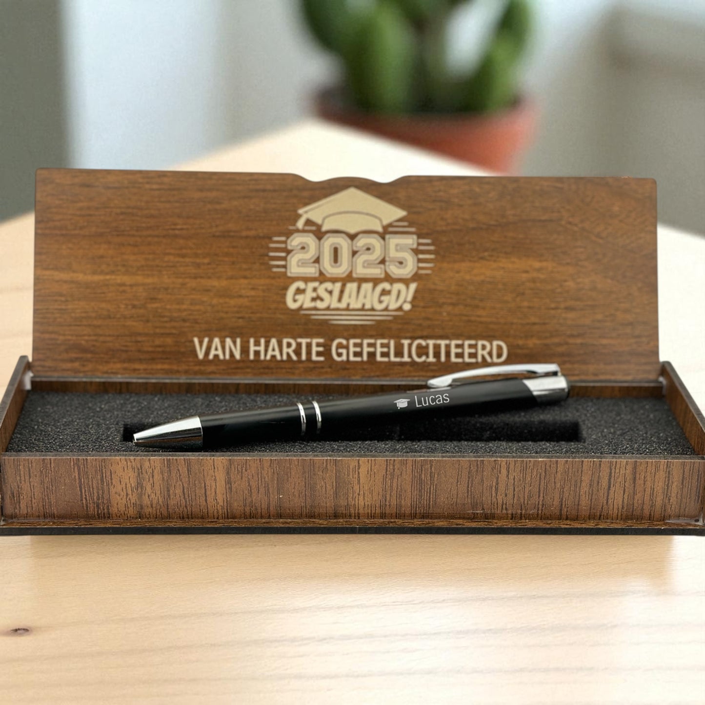Persoonlijk Gegraveerde Balpen in Houten Doos - Geslaagd Cadeau