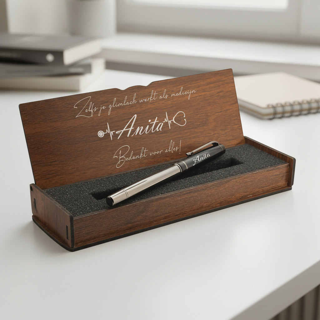 Persoonlijk Cadeau voor Verpleegkundige – Pen met Houten Doos
