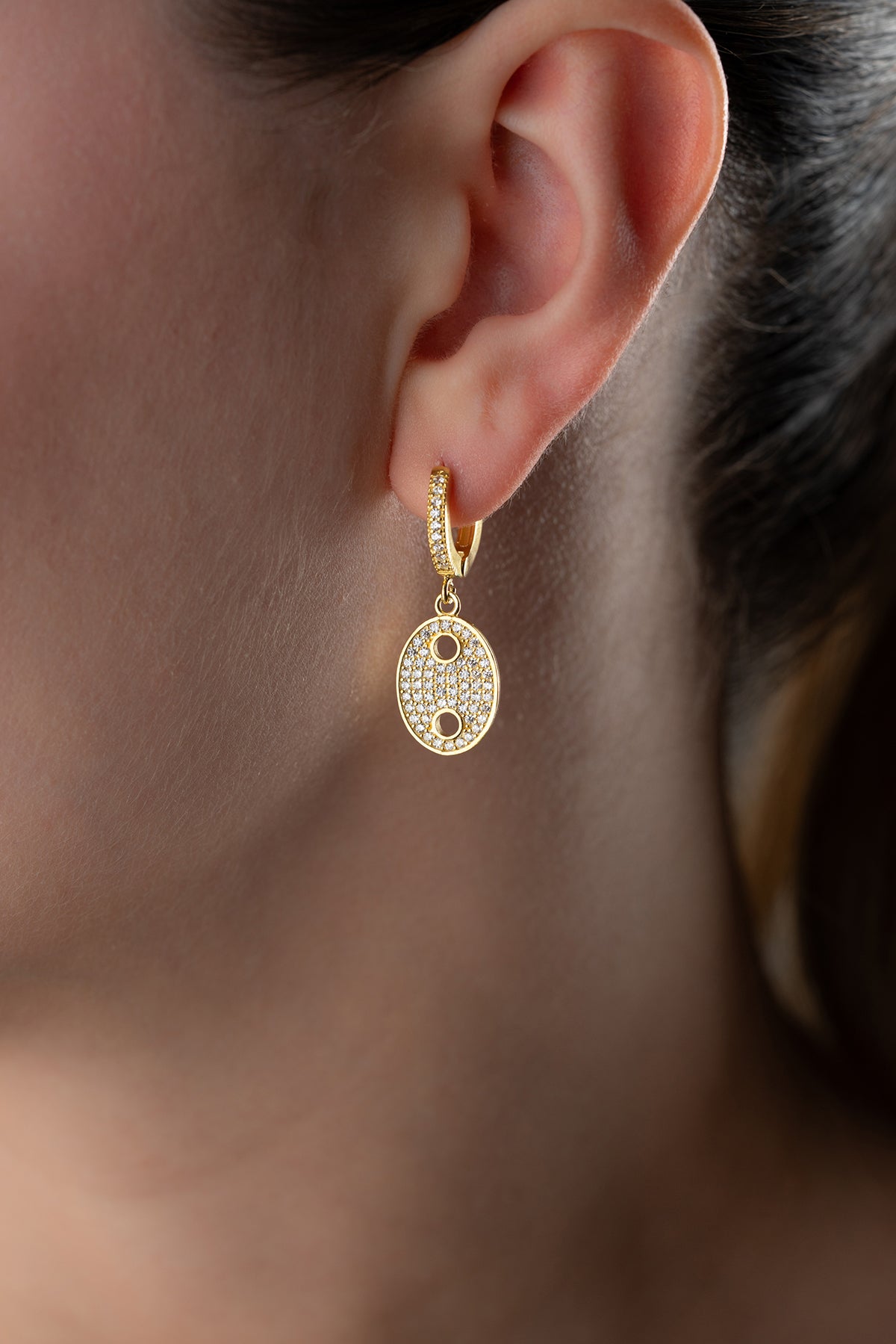 Ovale Gouden Oorbellen met Zirkonia Steentjes