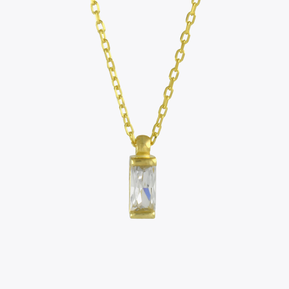 Collier en argent avec pendentif baguette